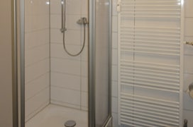 Doppelzimmer mit Dusche und WC